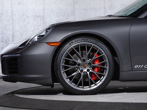 Used 2018 Porsche 911 Carrera S RWD image 34