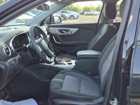 Used 2025 Chevrolet Blazer LT w/ Convenience Package FWD image 6