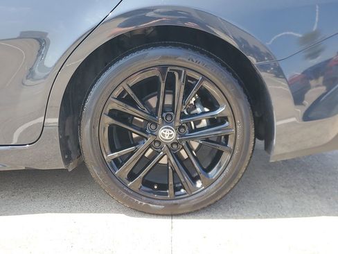 Used 2025 Toyota Camry SE image 8