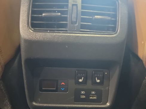 Used 2022 Nissan Rogue Platinum w/ Head-Up Display Package FWD image 30