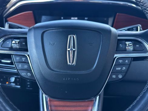 Used 2024 Lincoln Navigator Premiere AWD/4WD image 24