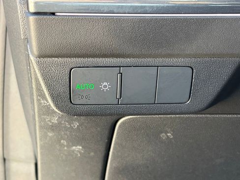 Used 2024 Audi Q4 e-tron Premium Plus w/ Premium Plus image 27