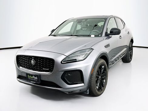 Used 2024 Jaguar E-PACE R-Dynamic SE image 3