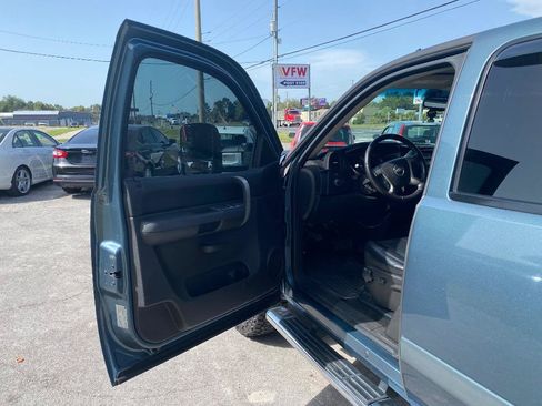 Used 2007 Chevrolet Silverado 2500 LT w/ 1LT Convenience Package RWD image 13