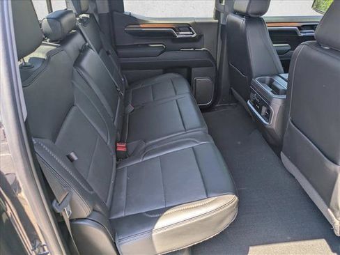 Used 2024 GMC Sierra 1500 Denali w/ Denali Reserve Package AWD/4WD image 17