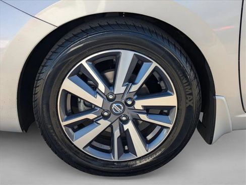 Used 2020 Nissan Versa SV image 23