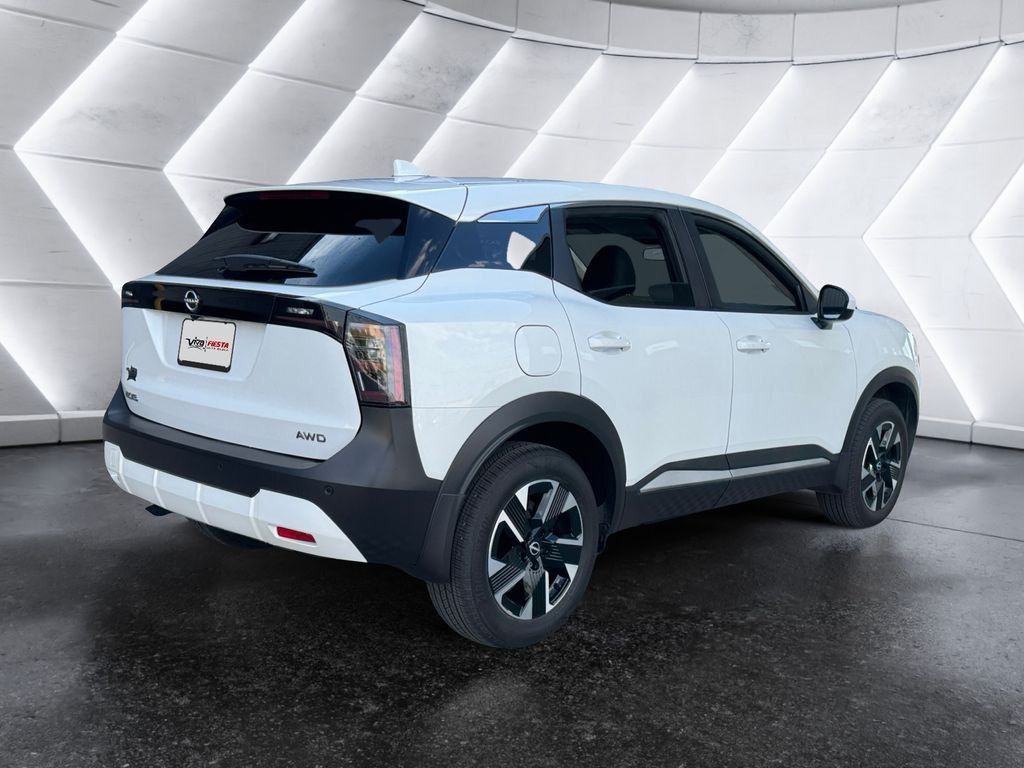 Used 2025 Nissan Kicks SV AWD/4WD image 4