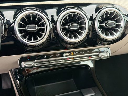 Used 2022 Mercedes-Benz A 220 image 15