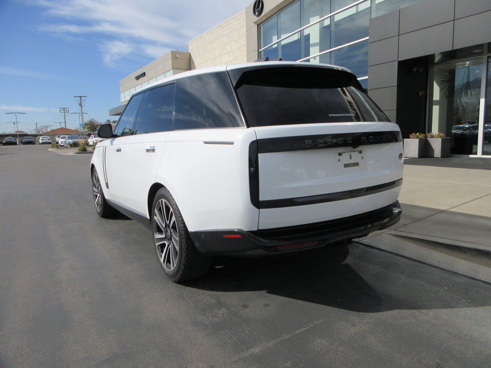 Used 2023 Land Rover Range Rover SE AWD/4WD image 5