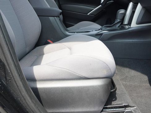 Used 2024 Toyota Corolla Cross AWD Hybrid image 23