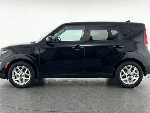Used 2025 Kia Soul LX w/ LX Technology Package image 5