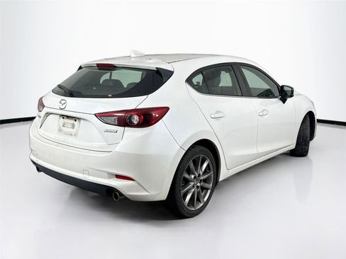 Used 2018 MAZDA MAZDA3 Grand Touring w/ Premium Equipment Package image 6