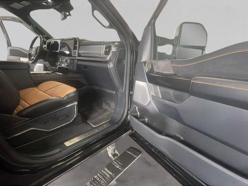 Certified 2024 Ford F450 Platinum w/ Camper Package image 17