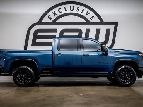 Used 2025 Chevrolet Silverado 2500 LTZ w/ Trail Boss Package AWD/4WD image 9