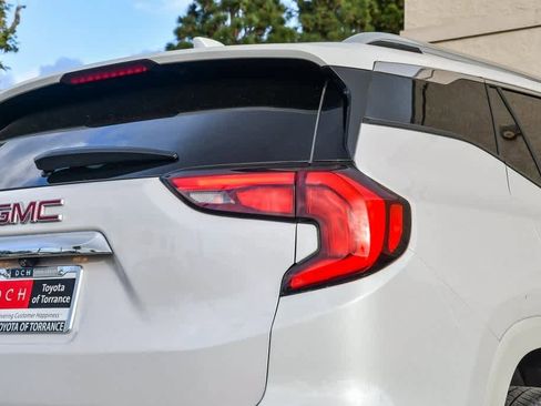 Used 2020 GMC Terrain Denali w/ Denali Premium Package image 9