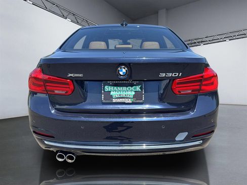 Used 2017 BMW 330i xDrive Sedan AWD/4WD image 6