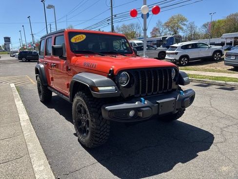 Used 2023 Jeep Wrangler Unlimited w/ Convenience Group AWD/4WD image 2