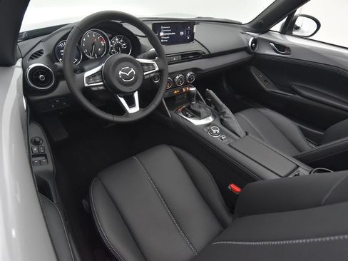 New 2026 MAZDA MX-5 Miata Grand Touring w/ Weather Package RWD image 32