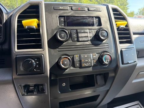 Used 2019 Ford F250 XL w/ Power Equipment Group AWD/4WD image 18