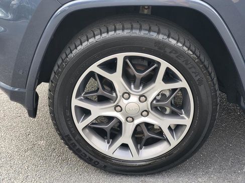 Used 2019 Jeep Grand Cherokee Overland image 9