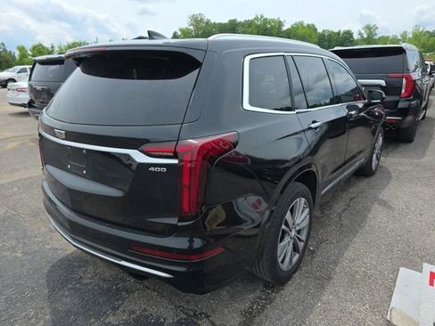 Used 2020 Cadillac XT6 Premium Luxury AWD/4WD image 4