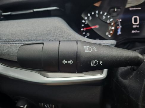 Certified 2025 Jeep Compass Latitude image 26