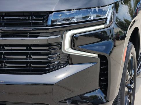 Used 2024 Chevrolet Suburban RST w/ Luxury Package AWD/4WD image 10