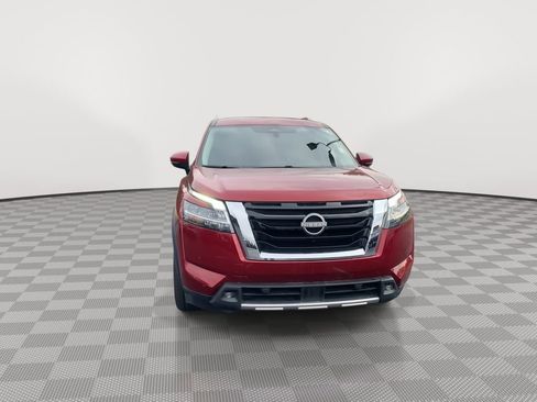 Used 2022 Nissan Pathfinder SL image 3