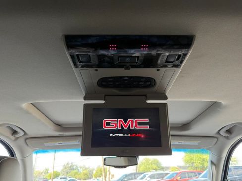 Used 2017 GMC Yukon SLT w/ Premium Edition AWD/4WD image 50