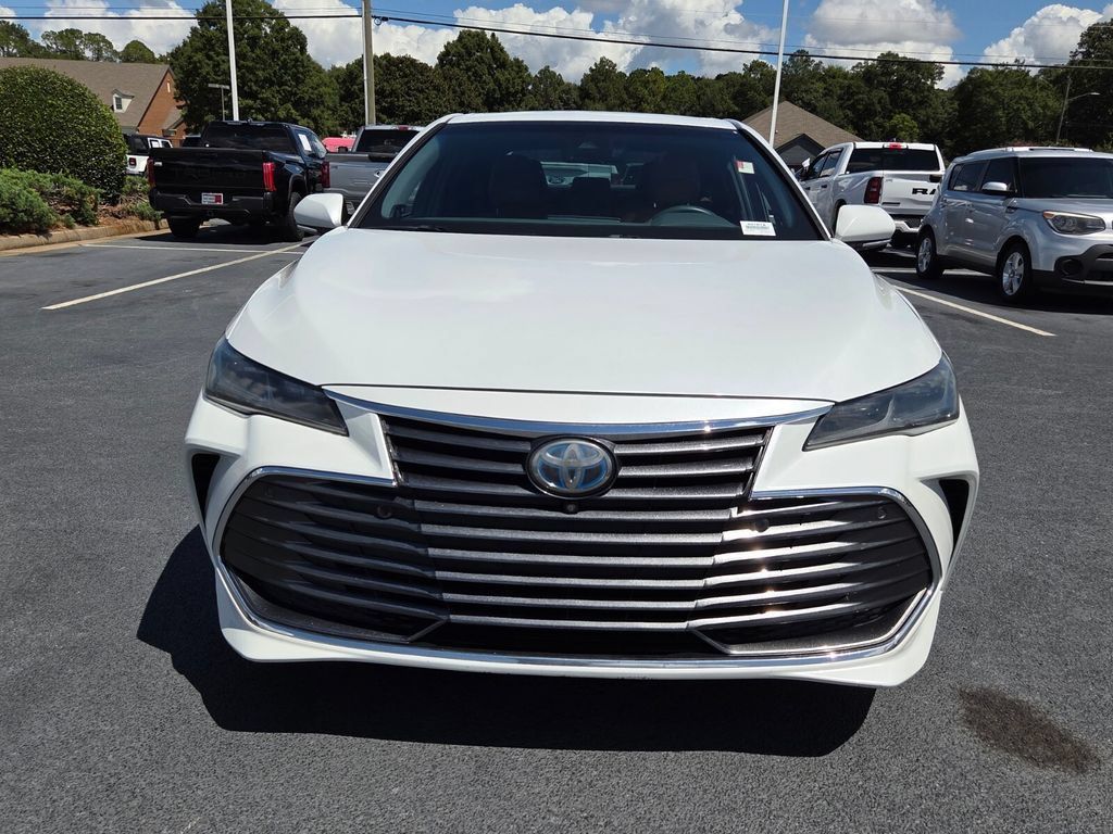 Used 2019 Toyota Avalon Limited w/ Advanced Safety Package FWD image 2