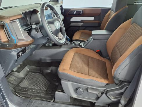 Used 2023 Ford Bronco Outer Banks AWD/4WD image 9