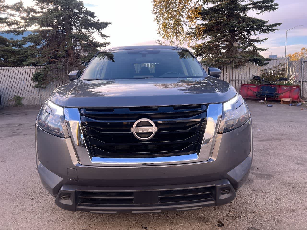 Used 2024 Nissan Pathfinder SV AWD/4WD image 28