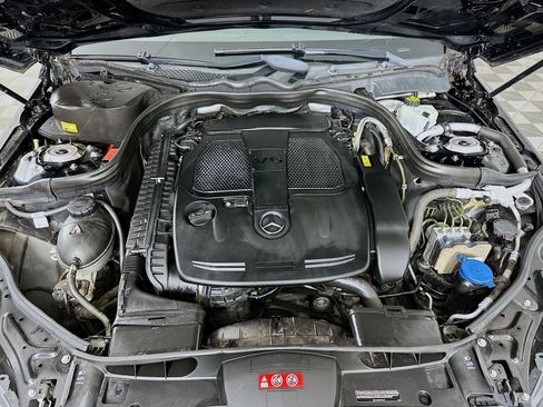 Used 2014 Mercedes-Benz E 350 4MATIC Sedan image 33