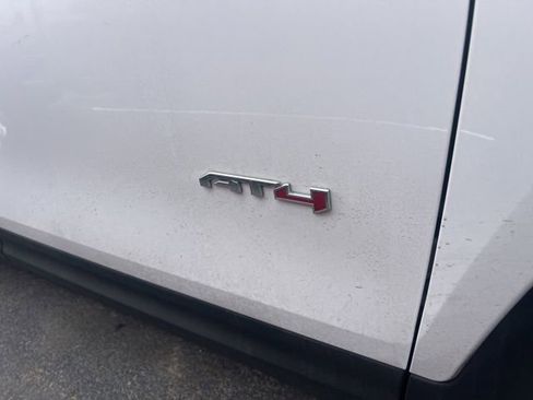 Used 2023 GMC Terrain AT4 AWD/4WD image 15