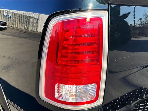 Used 2017 RAM 1500 Laramie w/ Convenience Group image 29