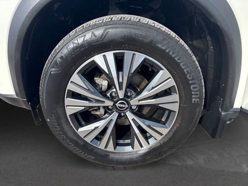 Used 2023 Nissan Rogue SV AWD/4WD image 12