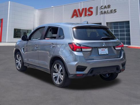 Used 2025 Mitsubishi Outlander Sport SE AWD/4WD image 9