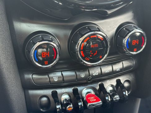 Used 2017 MINI Cooper 2-Door Hardtop image 16