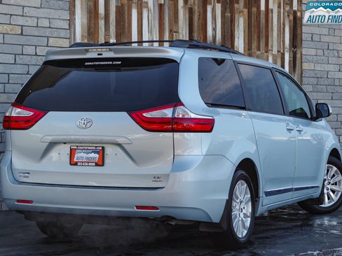 Used 2015 Toyota Sienna LE image 7
