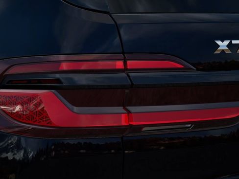 New 2026 BMW X7 M60i image 8