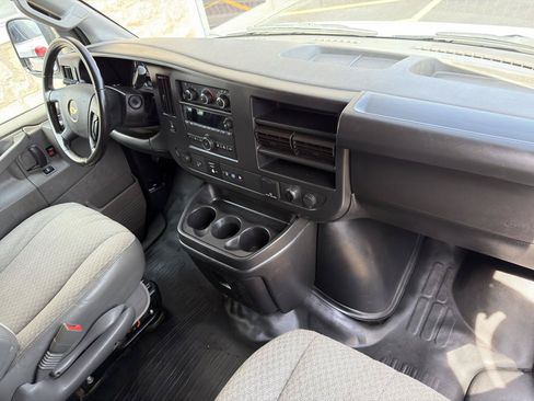 Used 2022 Chevrolet Express 2500 w/ Driver Convenience Package RWD image 23