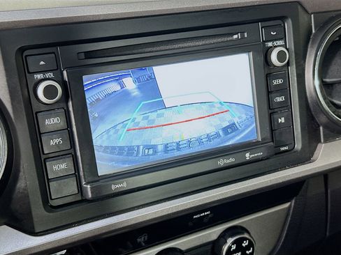 Used 2018 Toyota Tacoma SR5 w/ SR5 Appearance Package (SM) image 13