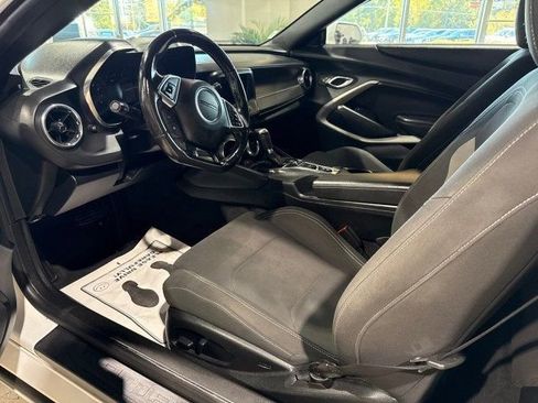 Used 2020 Chevrolet Camaro LT image 17