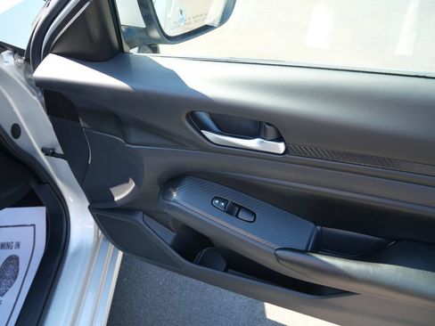Used 2022 Nissan Altima 2.5 S FWD image 21