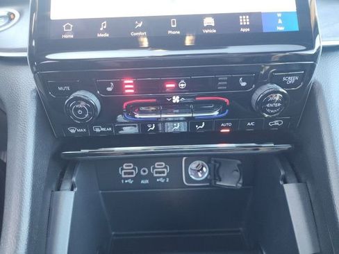 New 2025 Jeep Grand Cherokee Limited image 6