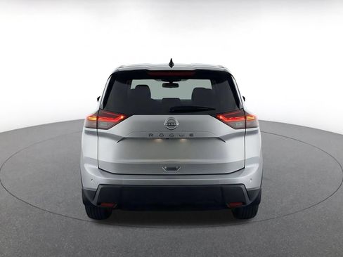 Used 2025 Nissan Rogue SV FWD image 8