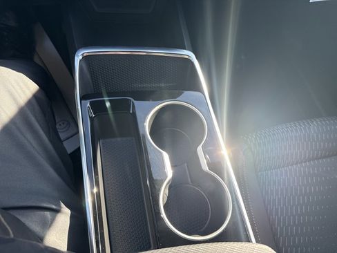 Used 2025 Chevrolet Equinox LT w/ Safety and Technology Package image 22