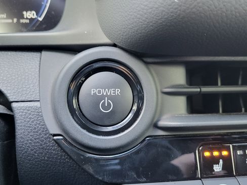 Certified 2025 Toyota Crown Limited w/ Advanced Technology Package image 32