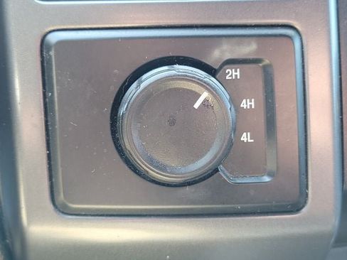Used 2018 Ford F150 XLT w/ Equipment Group 302A Luxury AWD/4WD image 18