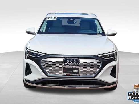 Used 2024 Audi Q8 e-tron Premium Plus AWD/4WD image 2